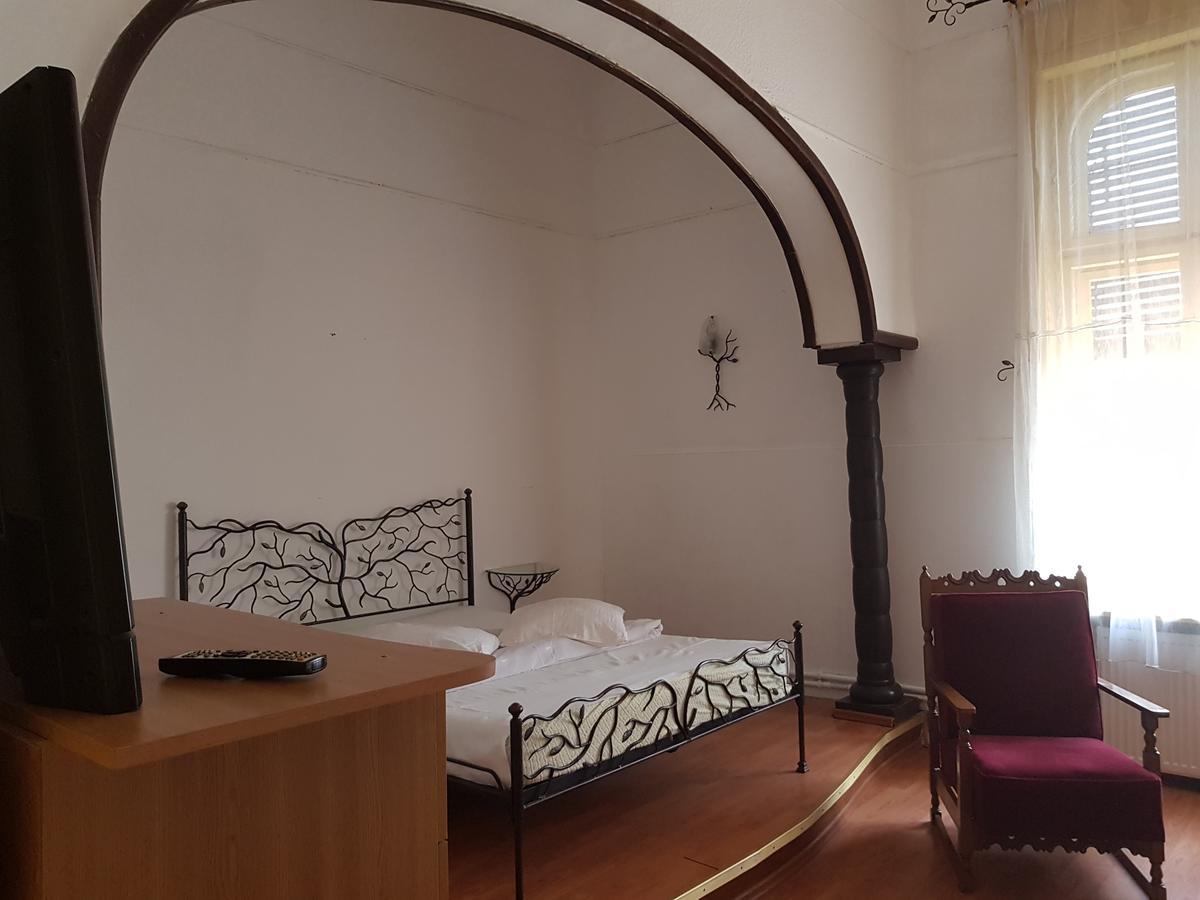 Casa Boiereasca Pansiyon Craiova Dış mekan fotoğraf